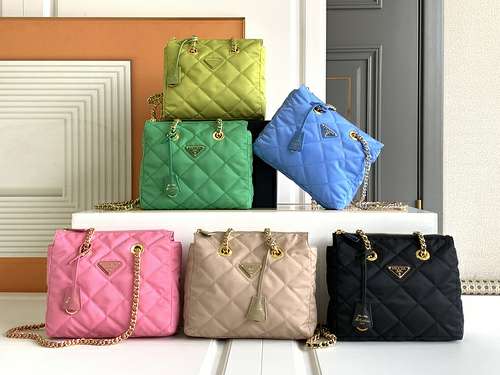 Picture of Prada Lady Handbags _SKUfw140329983fw